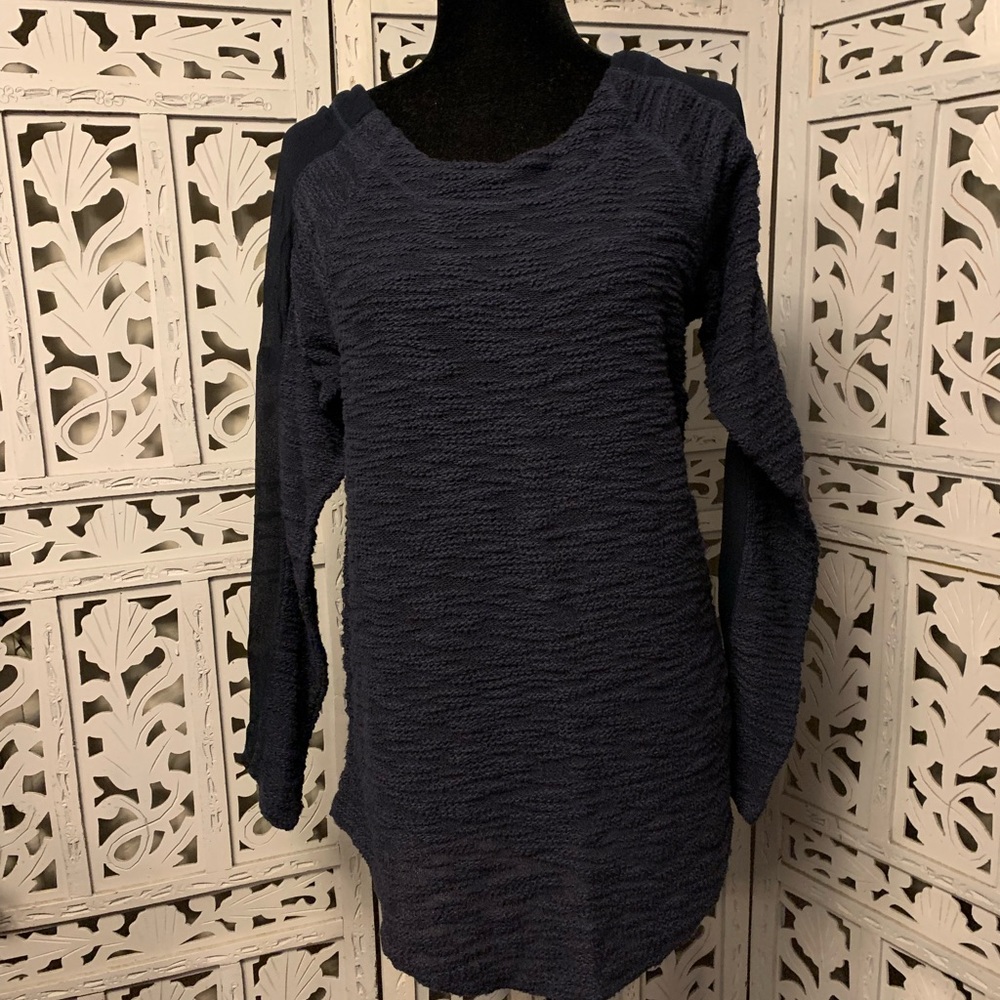 SAKS FIFTH AVENUE DARLING DARK NAVY BLUE TEXTURED LONG SLEEVE SWEATER TOP - Picture 1 of 9